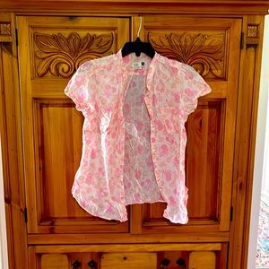 Cute pink shirt, size 6 by gap